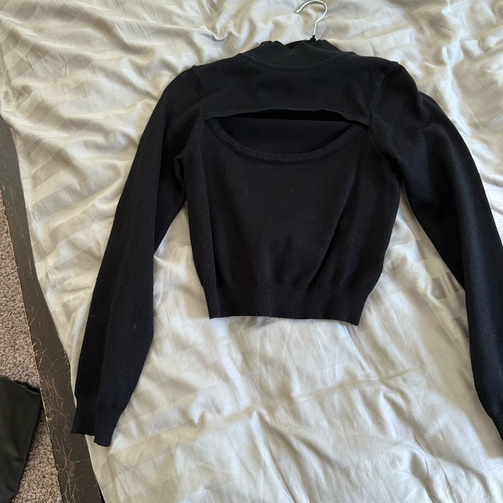 SHEIN Black Cutout Sweatshirt cropped!